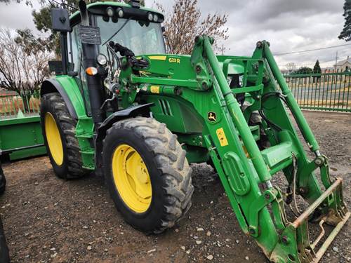 John Deere 6110M