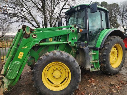 John Deere 6110M